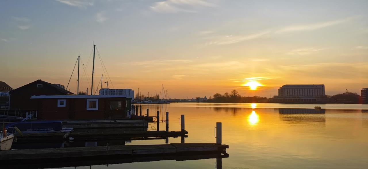 Hausboot Wilhelmshaven - Traum Unterkunft An Der Jade Εξωτερικό φωτογραφία